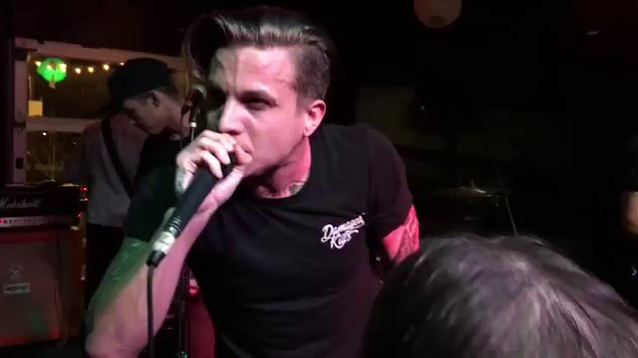 Storyteller by Broadside live @ Ziggy's