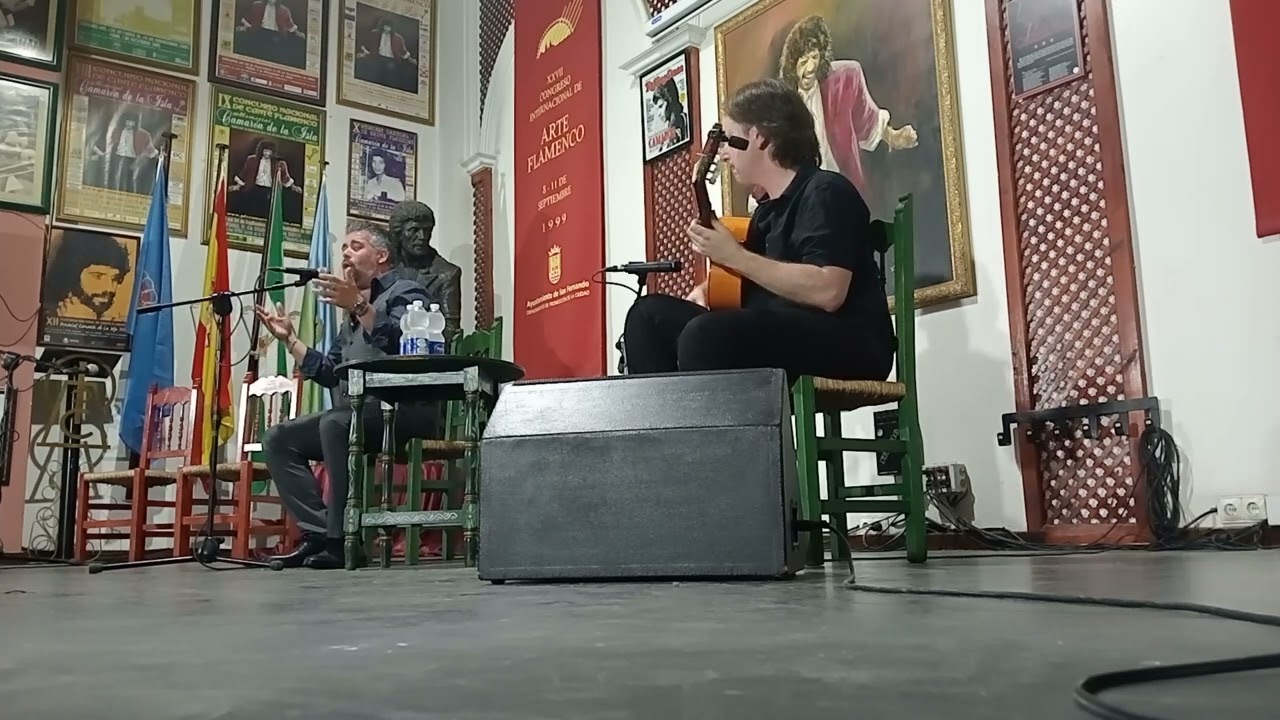Peña Camarón, al cante Raúl Gálvez, a la guitarra Fran Capi y a las palmas Oliva Cordero,Charo Jaren
