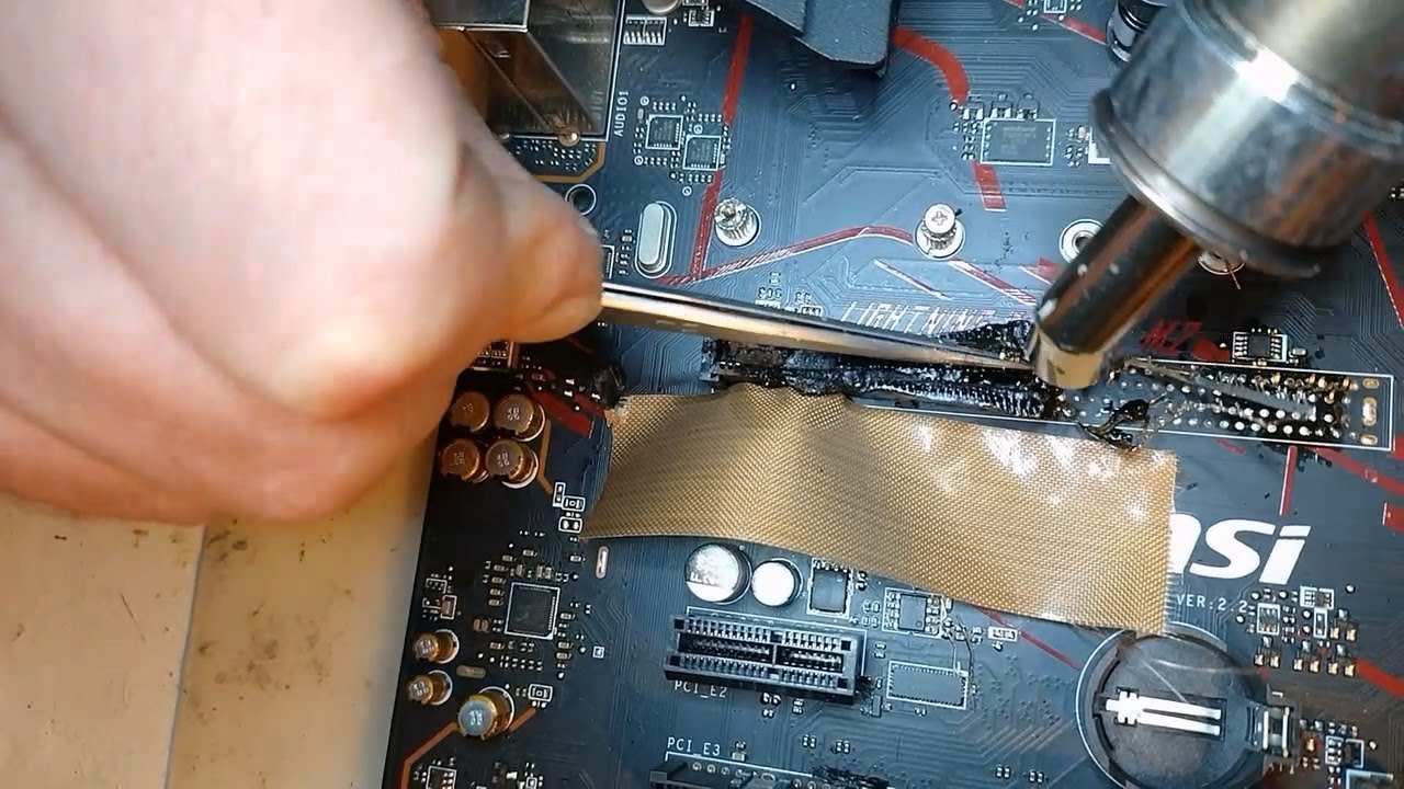 Mainboard reparieren PCI Express Slot löten in Berlin