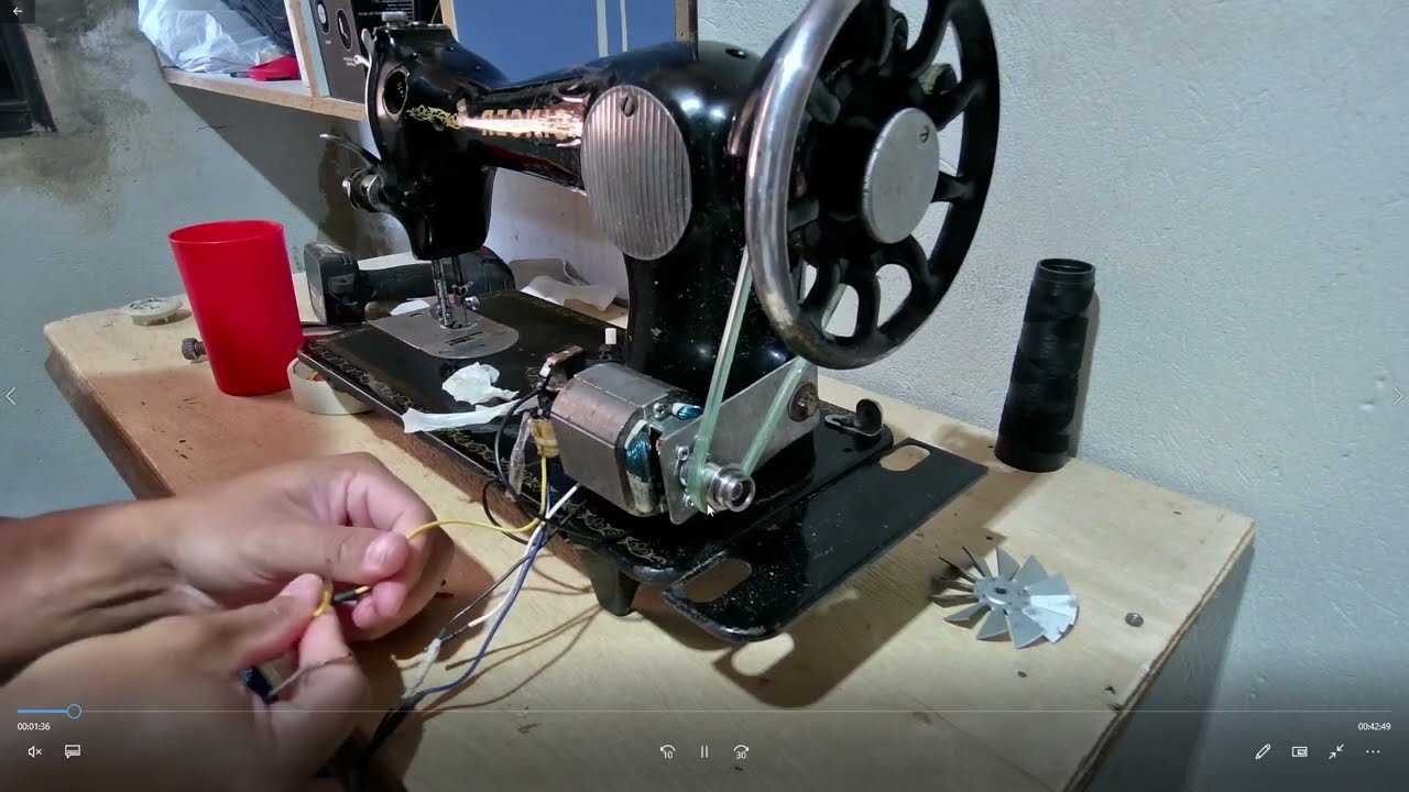 Motor de liquidificador em maquina de costura antiga ?