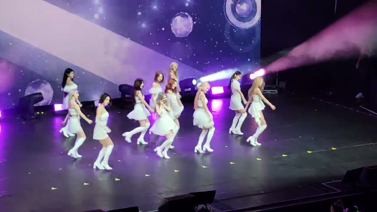 [FANCAM] 220802 LOONA (이달의 소녀) - Star @ LA