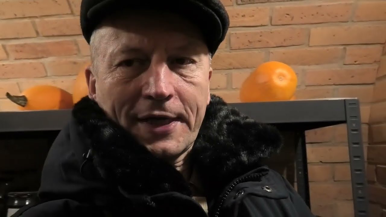 betonowa piwniczka ogrodowa cz. 18: półki na regale
