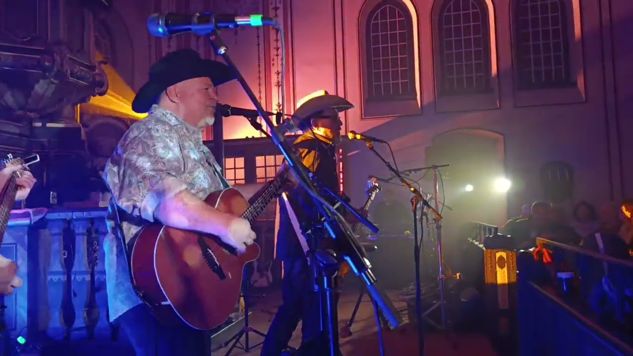 The Mountaineers feat. Ginger Taylor