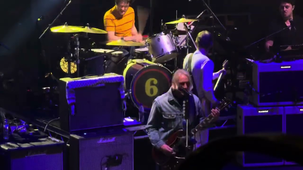 Peacock Suit - Paul Weller - Manchester 01/11/24