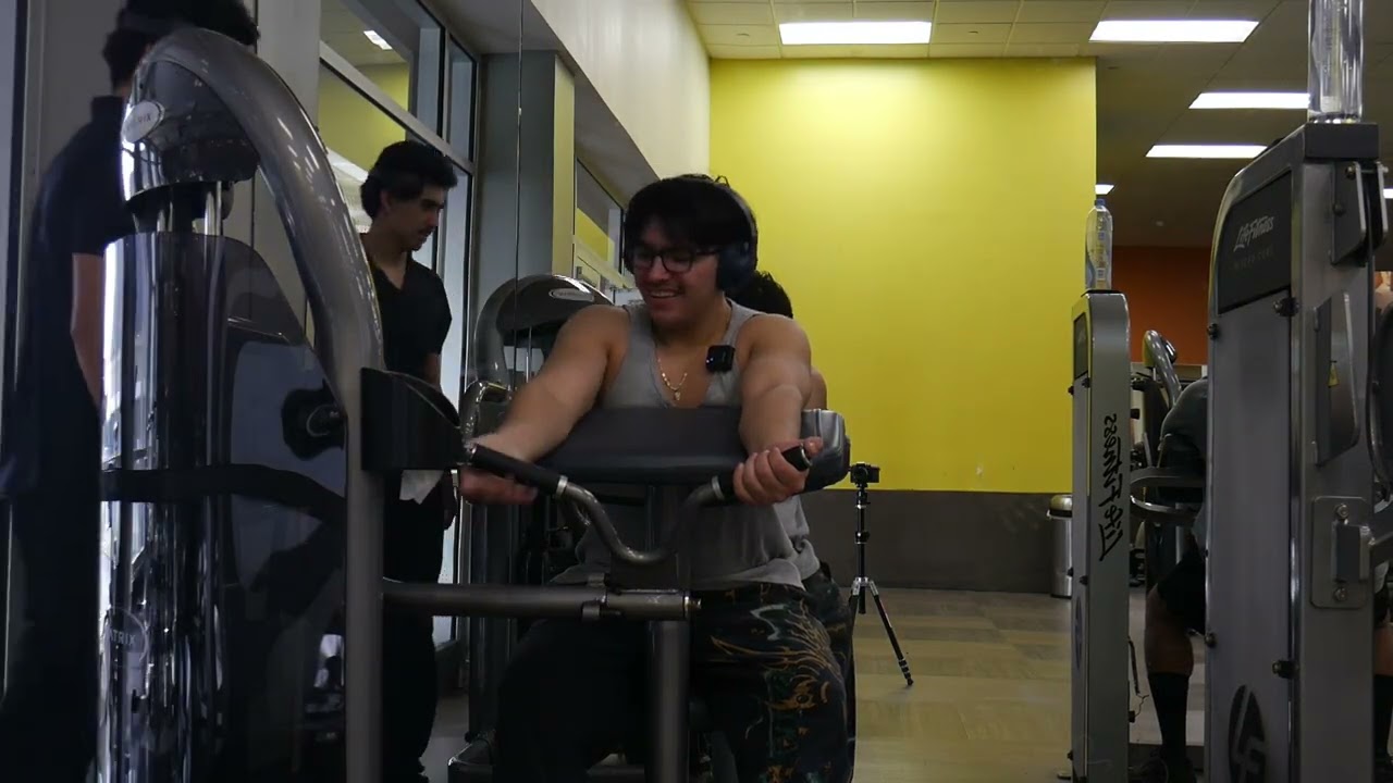 cuttting day idfk chest and biceps tho