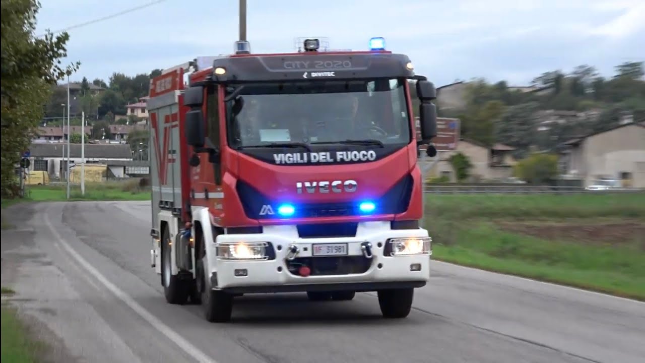 Iveco city 2020 Aps Vigili del fuoco Comando provinciale di Brescia in sirena per intervento