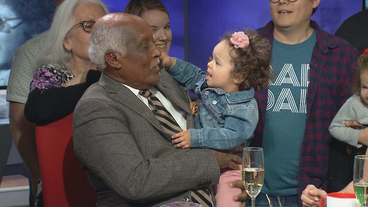 Longtime morning news anchor John Lomax retires
