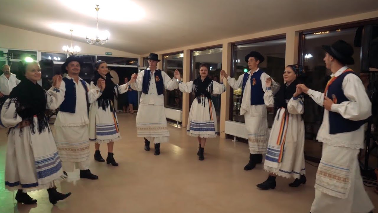 Junii Crisului Dieci