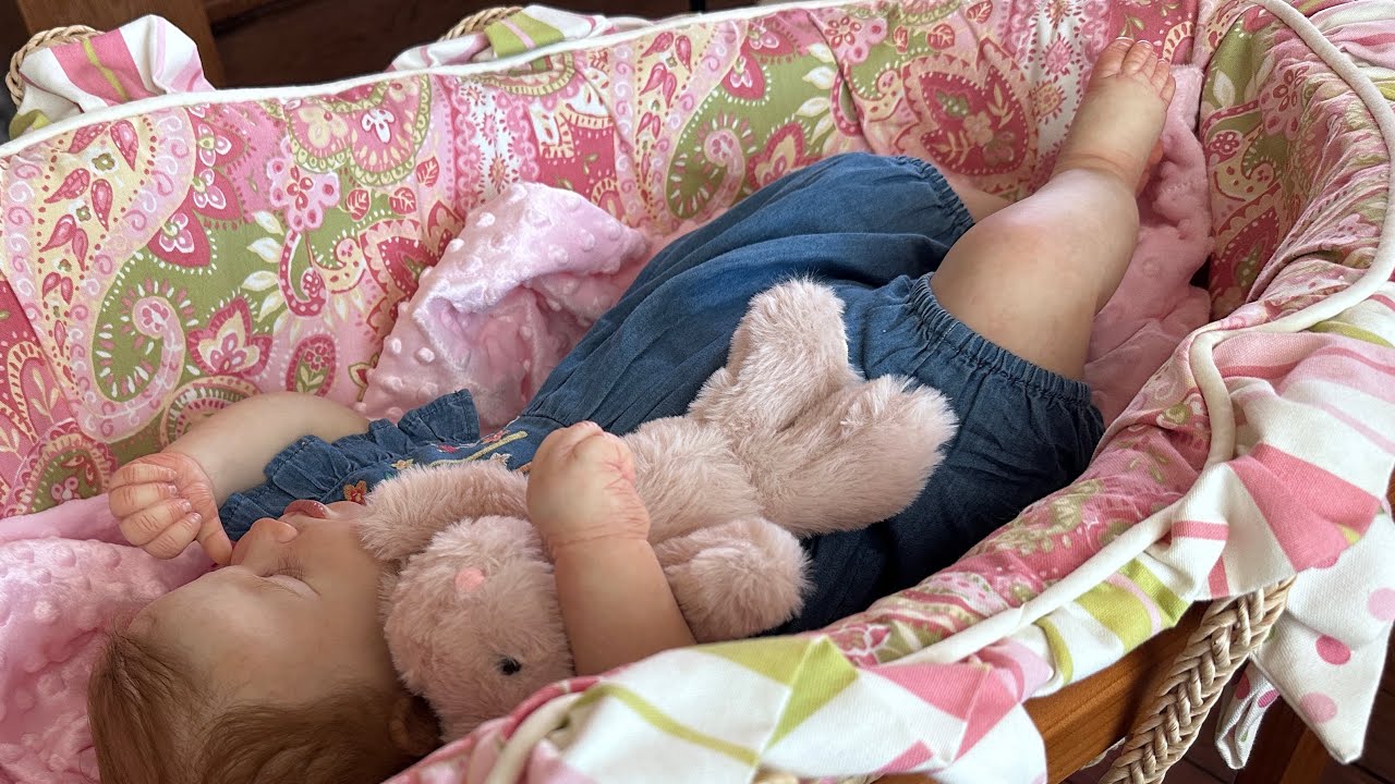This girl is chunky!!!  New reborn baby box opening - come see work from a new-to-me artist