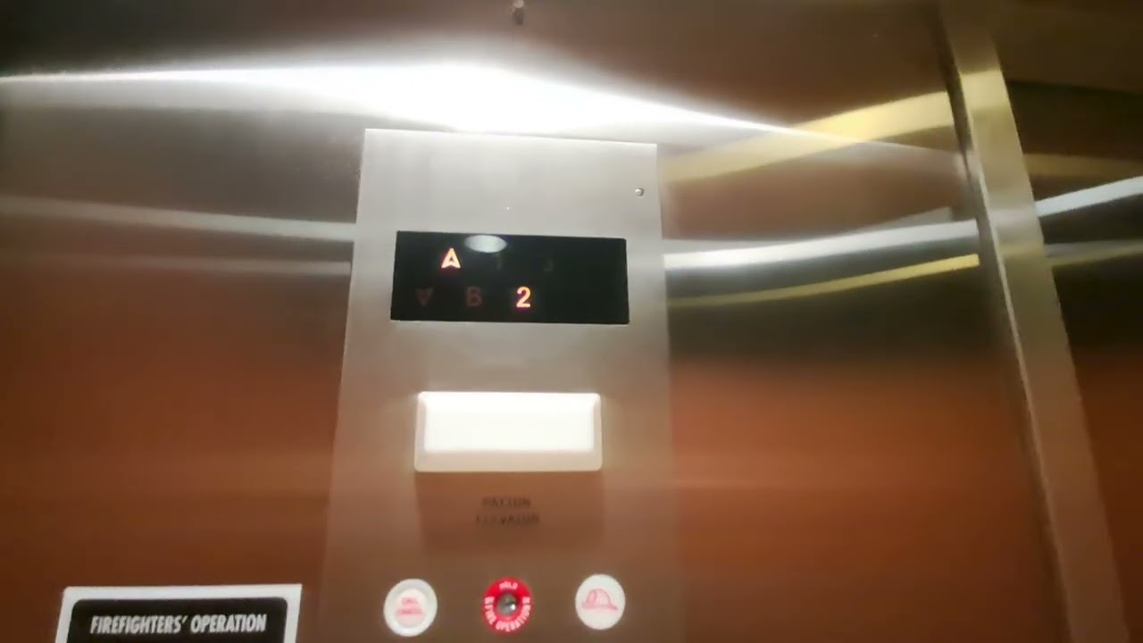 Payton hydraulic elevator at 707 E Palisade Avenue, Englewood Cliffs, NJ