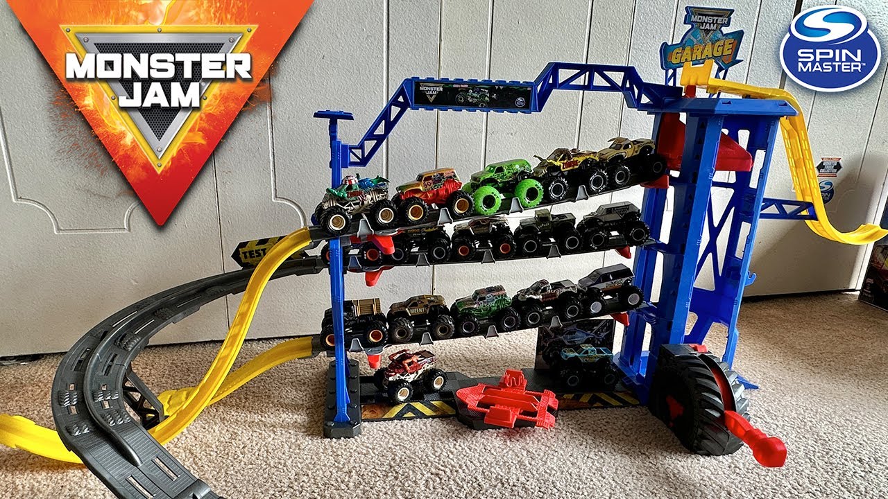 Игровой набор SPIN MASTER MONSTER JAM GARAGE!