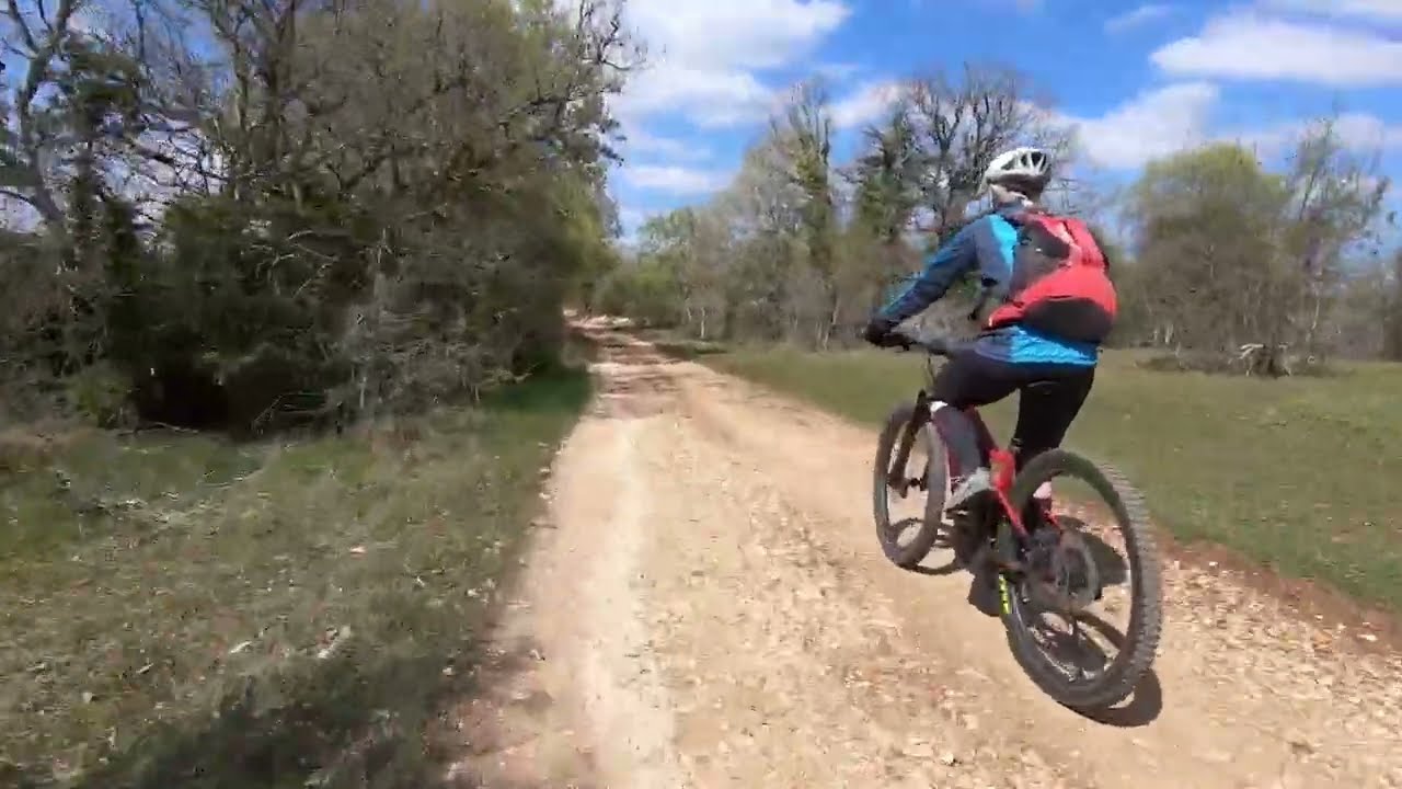 VTT en Quercy, St-Cirq-Lapopie, Bouziès, Pech Merle, Cabrerets, Quercy, Lot