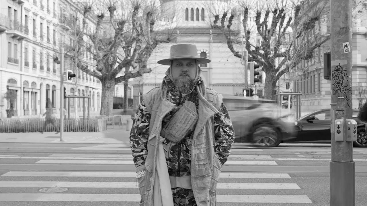 MONK.E x BNJMN LLOYD _ Un patient à l'urgence