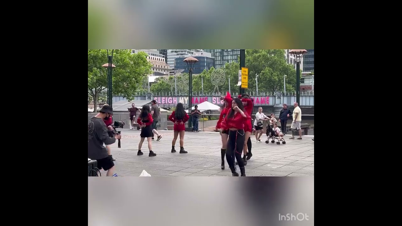 Roadside dance group @melbournelife4348..
