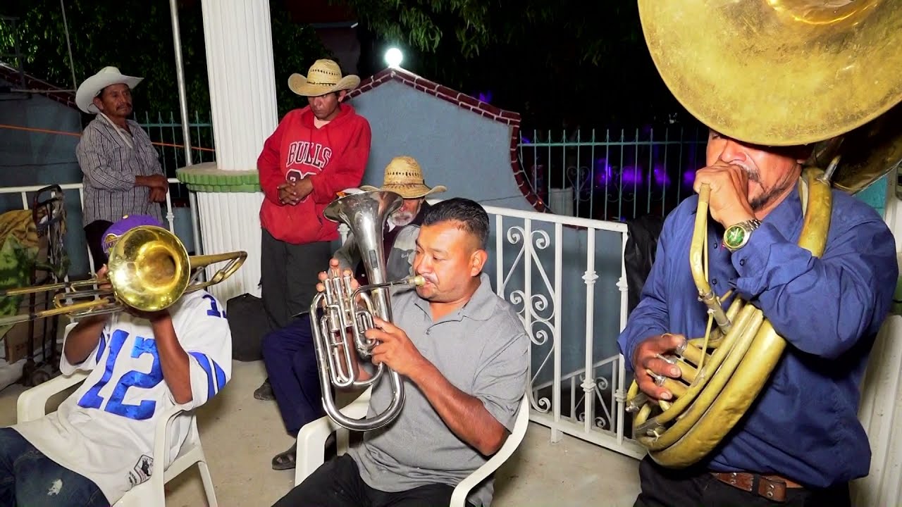 🎺Banda Dinastia Castañeda de Xilotepec, Gro. 🎺 * **Popurri de Cumbias con banda de Viento***