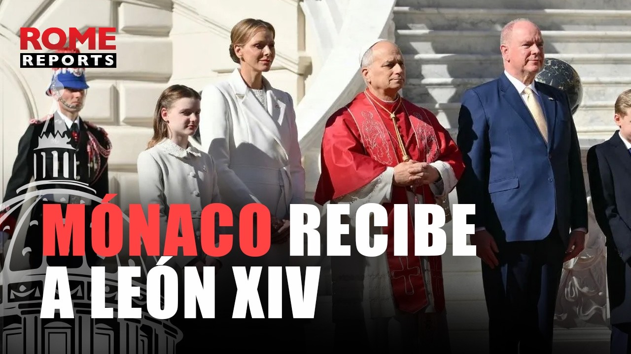 Los MONEGASCOS RECIBEN A LE&Oacute;N XIV entre v&iacute;tores y APLAUSOS en su primera visita al pa&iacute;s