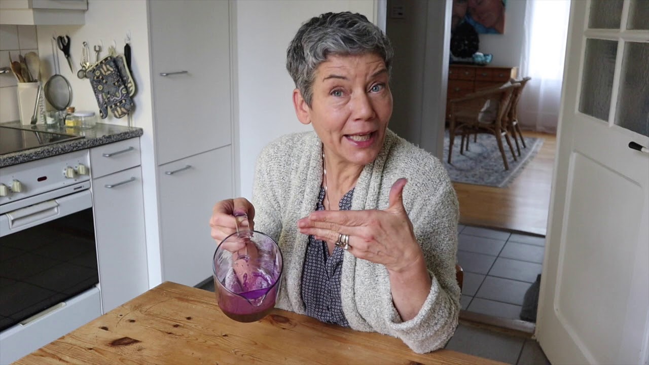 CORES NATURAIS 4 - Pintar com repolho roxo