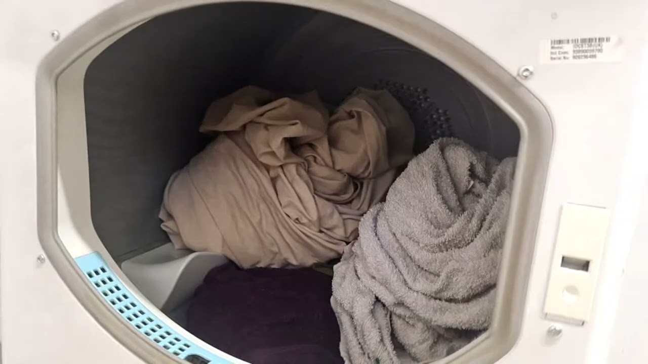 Highlight 0:00 – 4:20 from Indesit IDC8T3 8KG Condenser Tumble Dryer Full Cycle