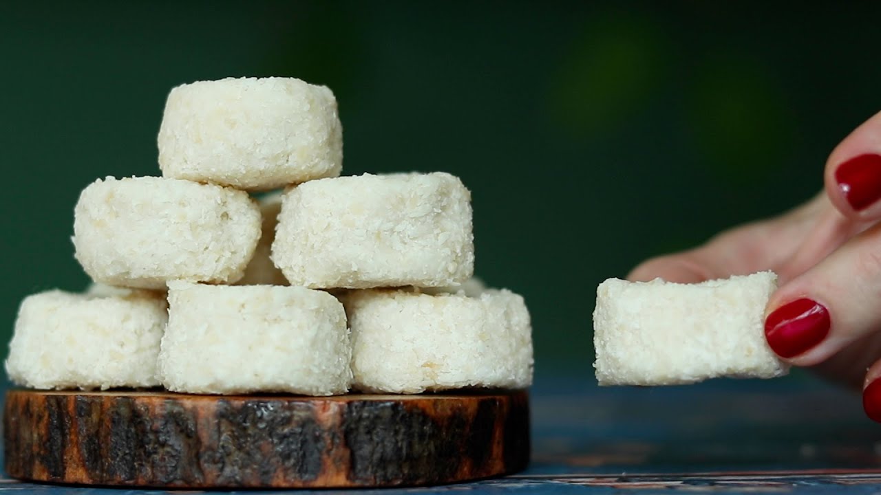 BOMBONES O TRUFAS DE COCO SIN HORNO. 3 ingredientes. Sin azúcar, gluten o aceite. Fáciles y rápidas
