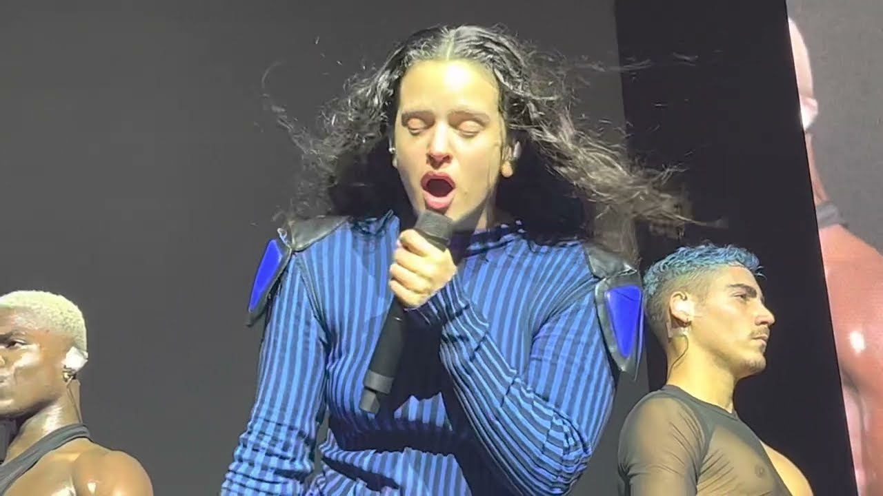 ROSALÍA - COMO UN G Live from Boston, MA - MOTOMAMI WORLD TOUR 2022