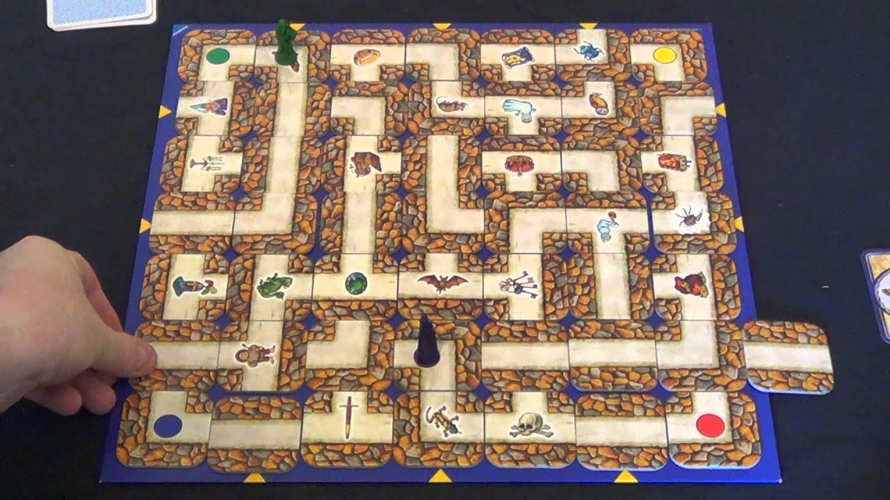Labyrinth - A Race for Treasure in a Moving Maze