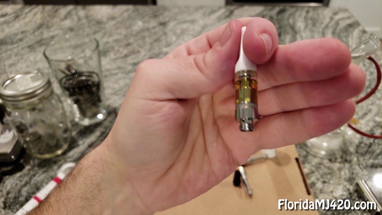 Filling CCELL Cartridges with Skywalker OG co2 Distillate from Trulieve - Florida Medical Marijuana