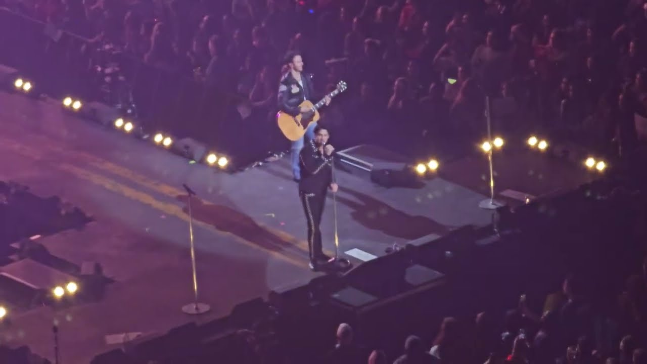 Intro + Love Me to Heaven  - Jonas Brothers - Greetings from Your Hometown Tour