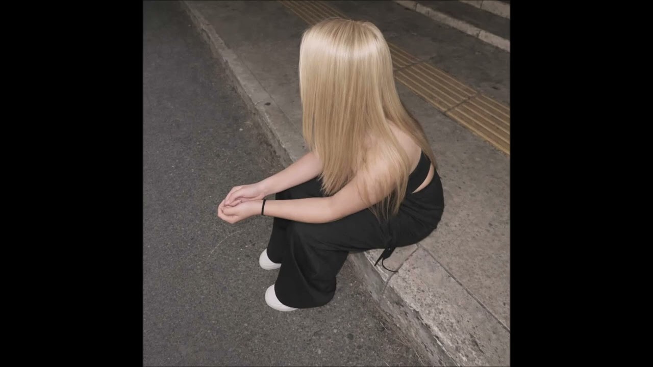 Młody Emil - niszczenie bluze