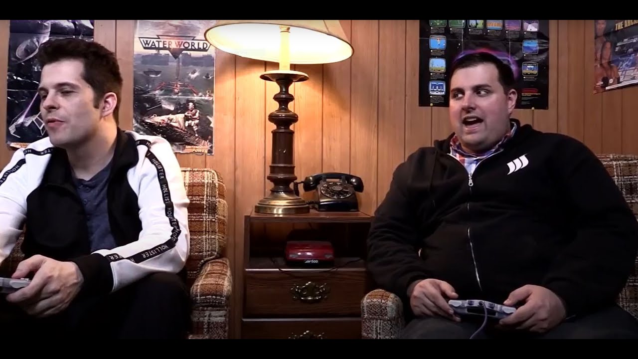 Big Ryan gives a speech to his many fans at Electron-Con