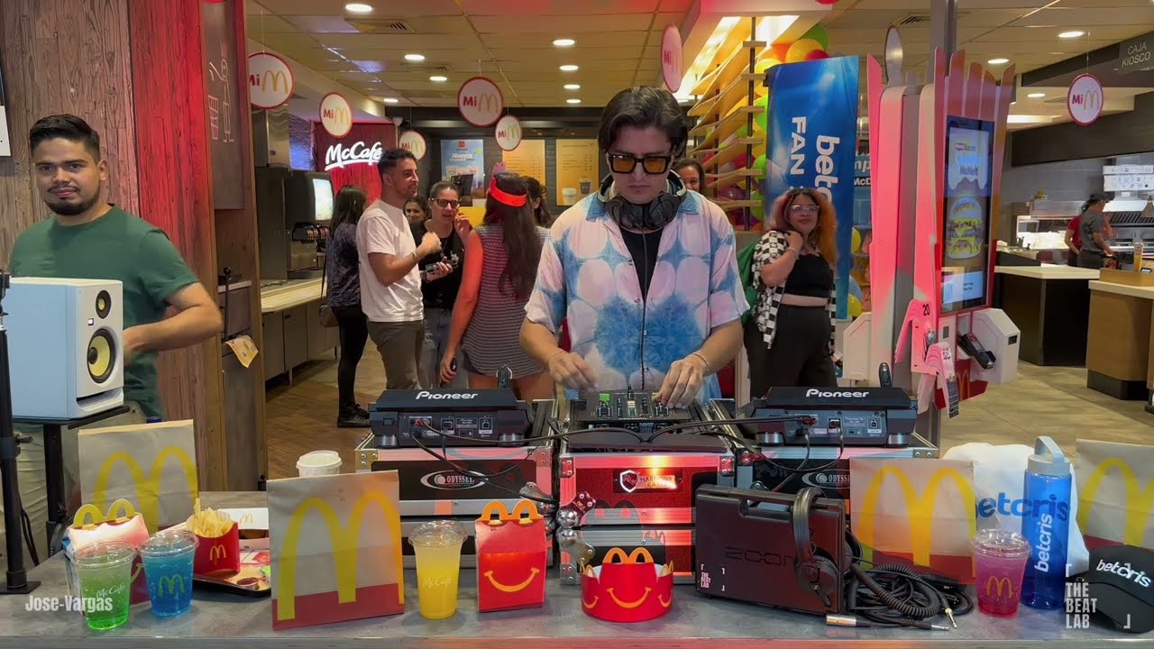Jose-Vargas | Mini Mix - 003 📍McDonald’s