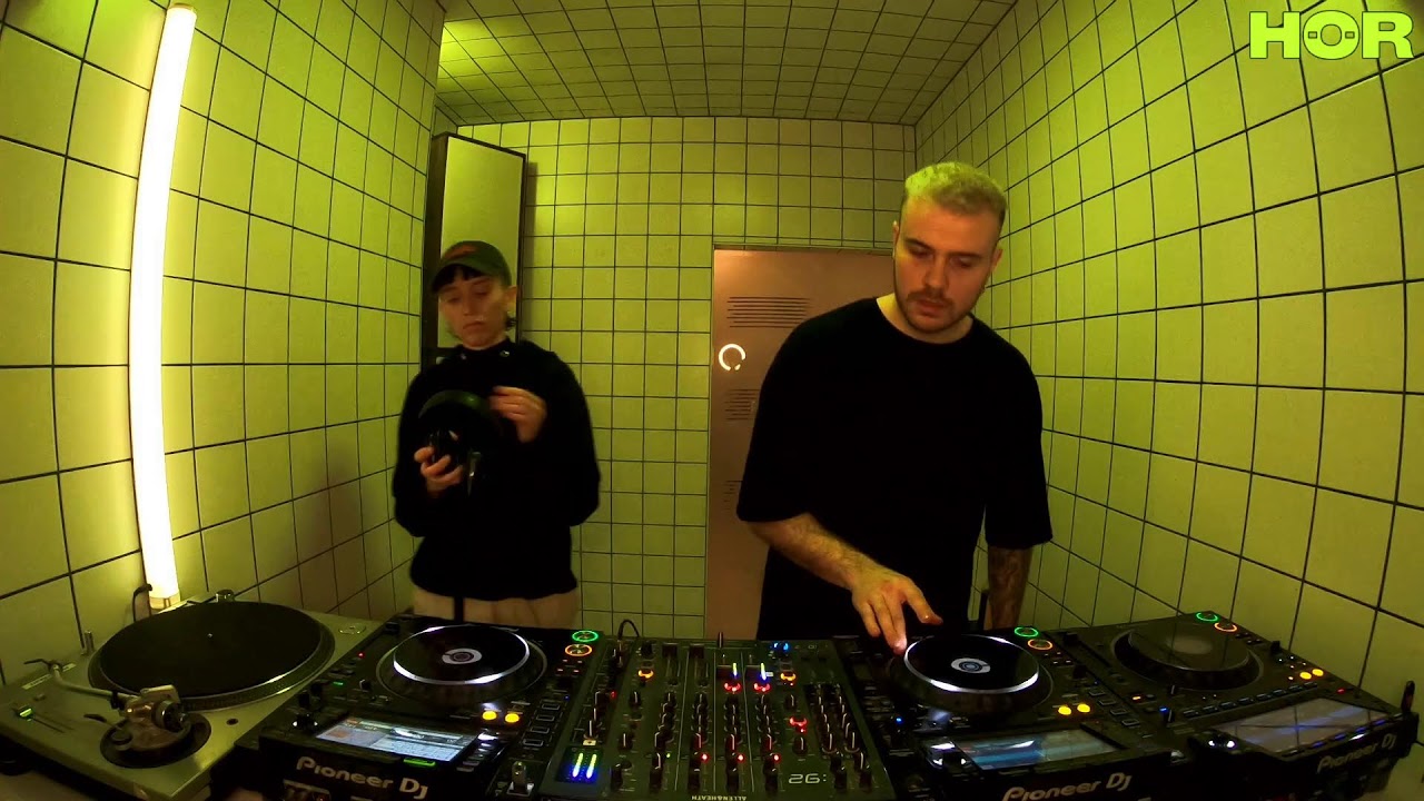 Resonate.turin - RUIZ OSC1 B2B Alarico / December 28 / 7pm-8pm