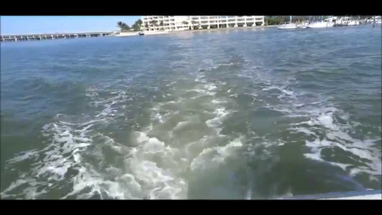 Larson 260 Cabrio Sea Trial Video - www.wideworldboats.com
