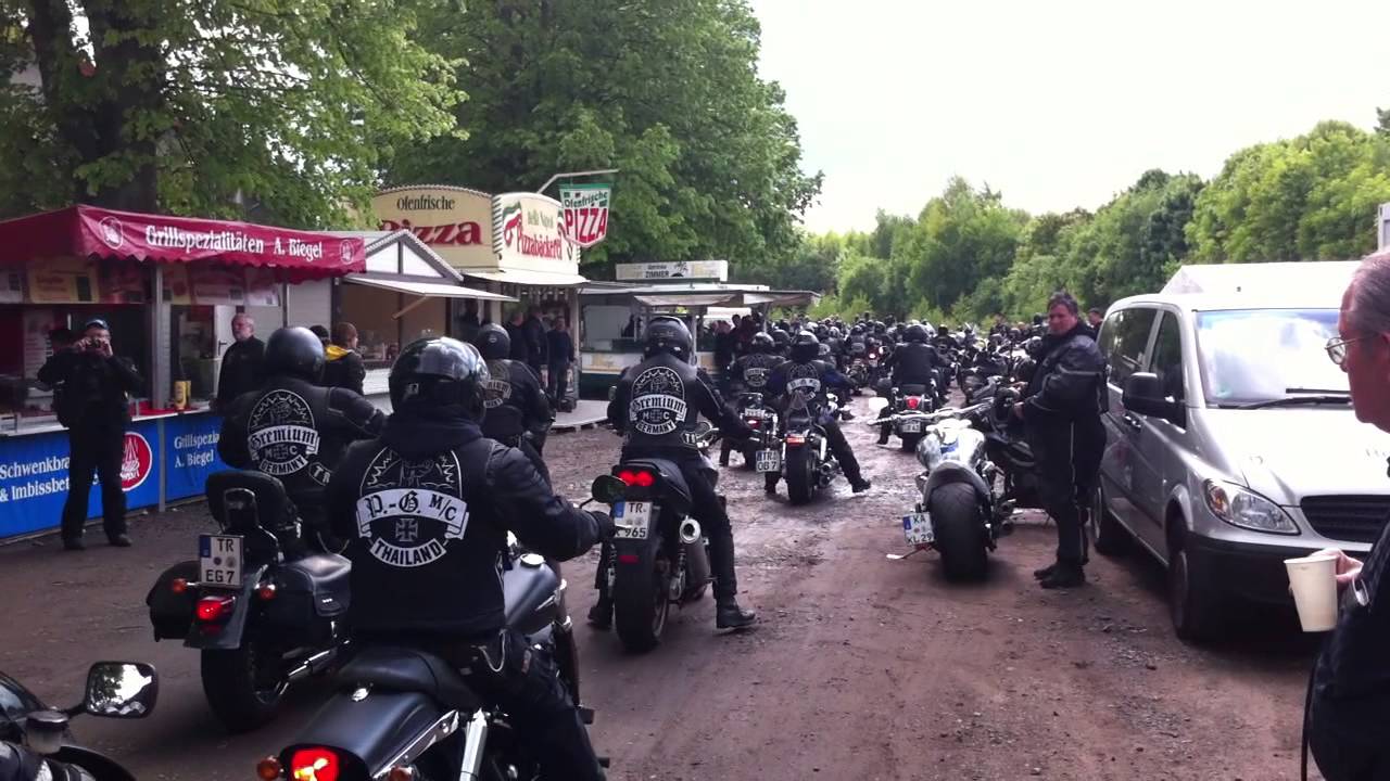 45 Jahre Cavemen MC - Ankunft Gremium