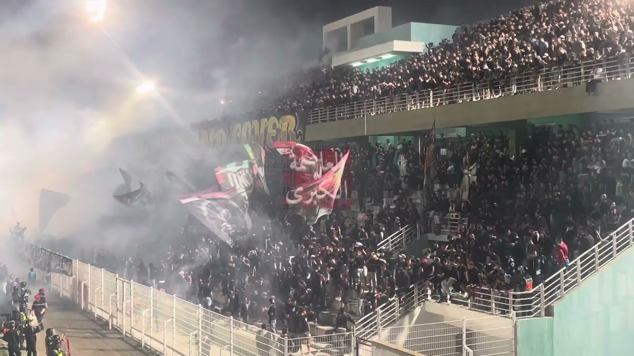 كركاج جمهور الجيش الملكي ضد نهضة بركان بأغنية أوووو ليفار لعبي ولا *****