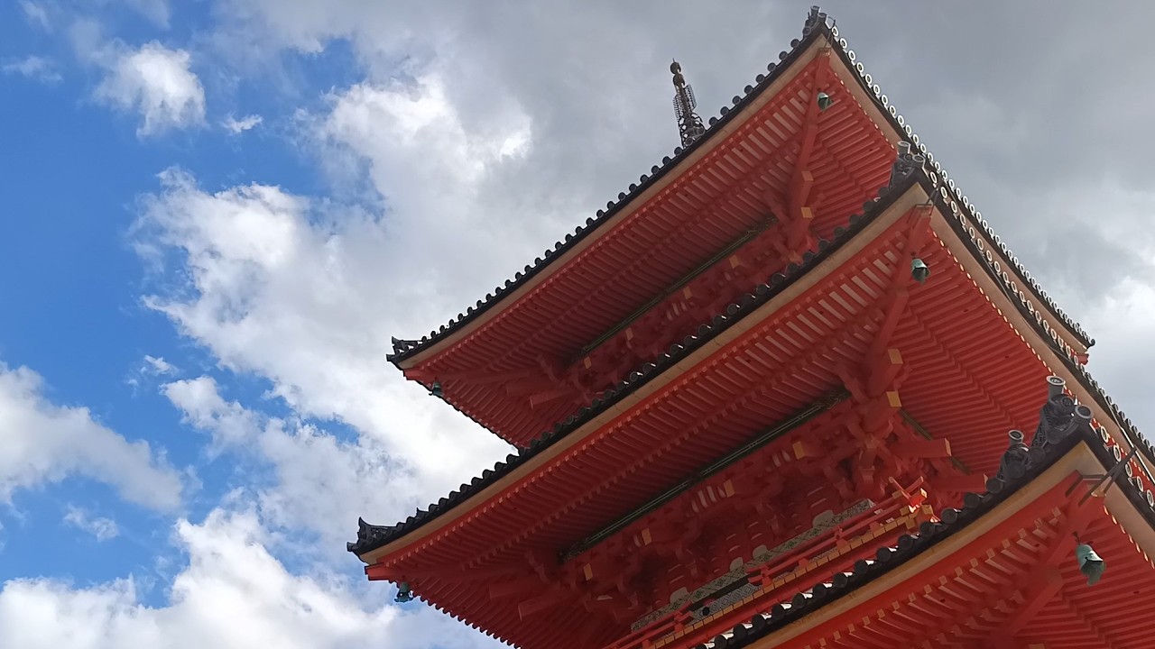 exploring osaka on foot !