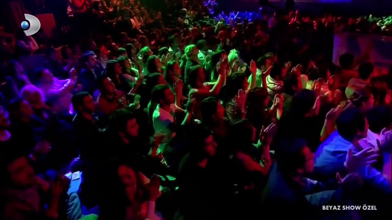 Kurtlar Vadisi Ekibi Beyaz Show'da - 13 Kasım 2009 HD (Necati Şaşmaz,Gürkan Uygun,Musa Uzunlar)