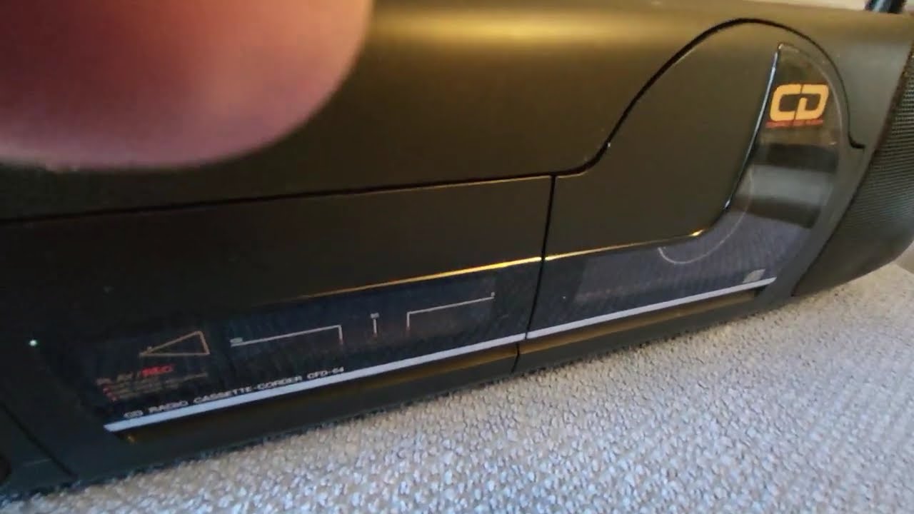 SONY CFD-64 PORTABLE CD RADIO CASSETTE-CORDER AMAZING DEPENDABLE 1990 RETRO BOOMBOX.