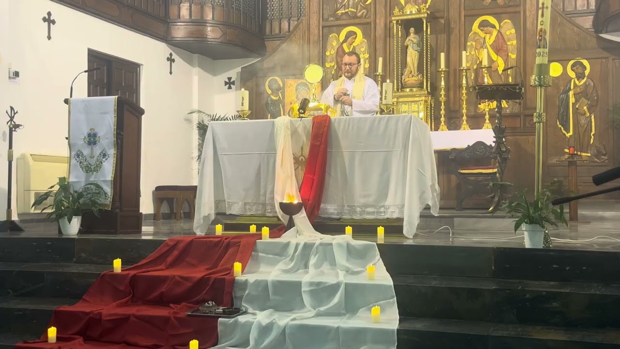 Adoración Eucarística. Comunidad Pasos de Santiago. RCC
