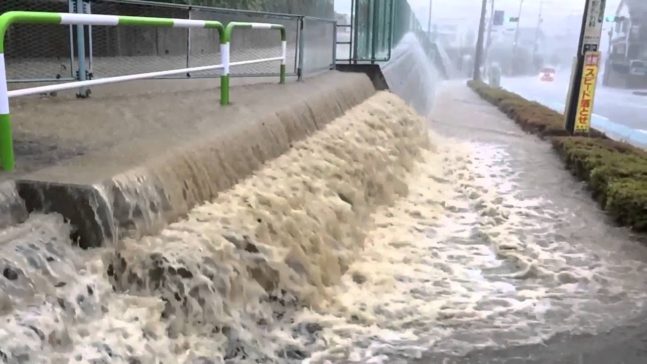 Japan Rain Storm - Thunder & Lightning - Floods / Typhoon 台風 大水 by tkviper.com