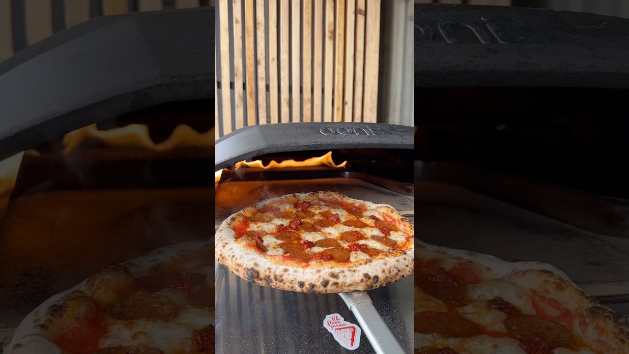 Smooth 90-second bake in the Ooni Koda 16! 🤘🏻 #shorts #pizza