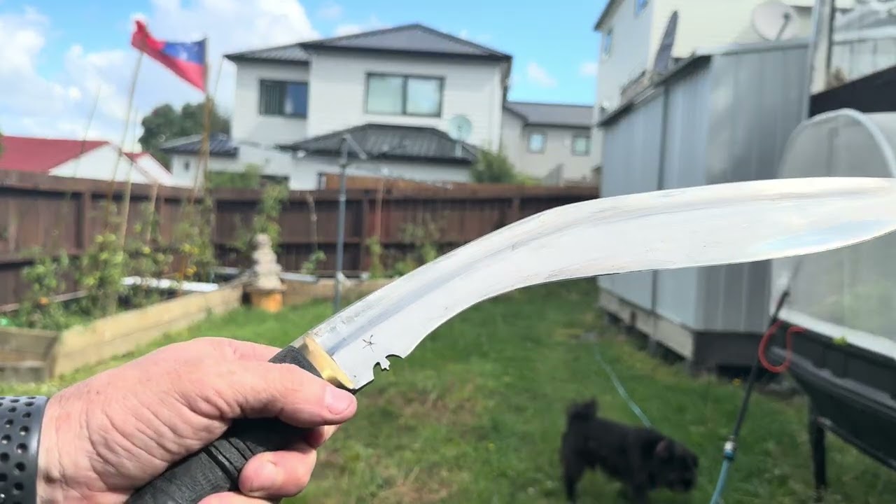 What is a khukuri cho for?
