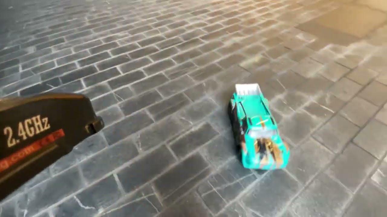 Arrma infraction upgraded to Hobbywing Quicrun 8BL150 G2 combo sliding around