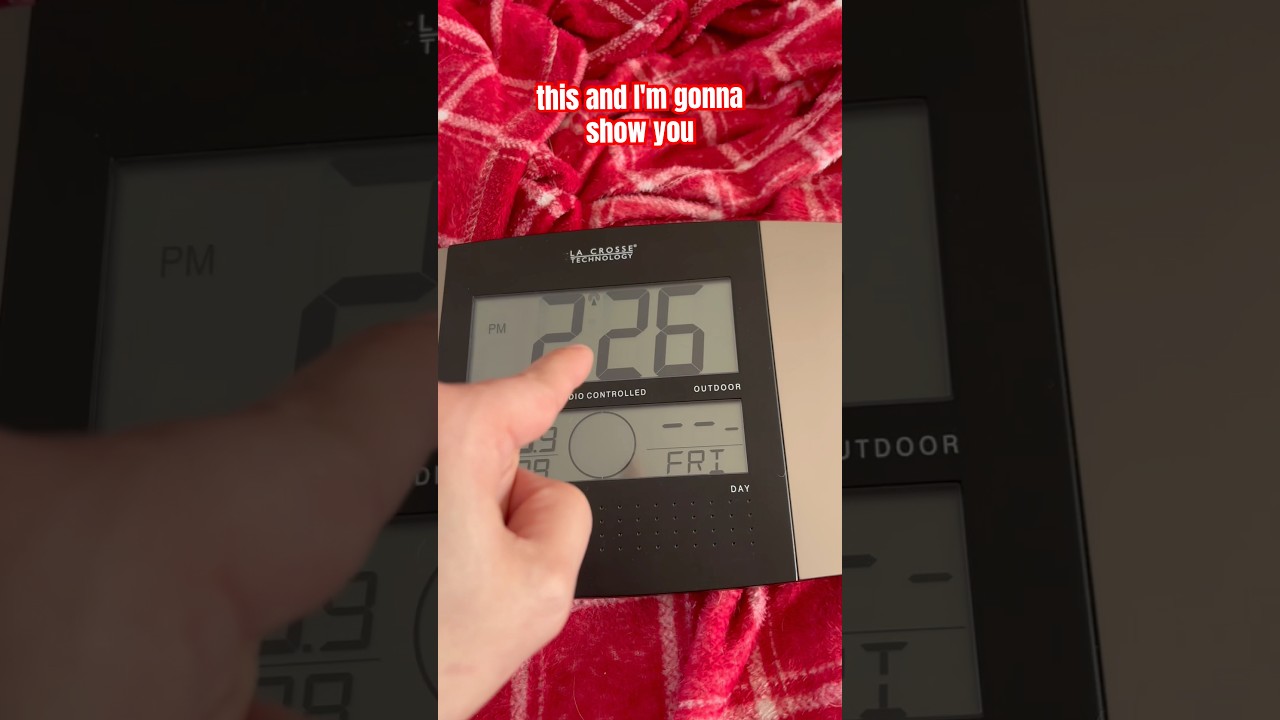 ATOMIC CLOCK - QUICK TIP! ⚛️⏰ #shorts #clock #fix #diy