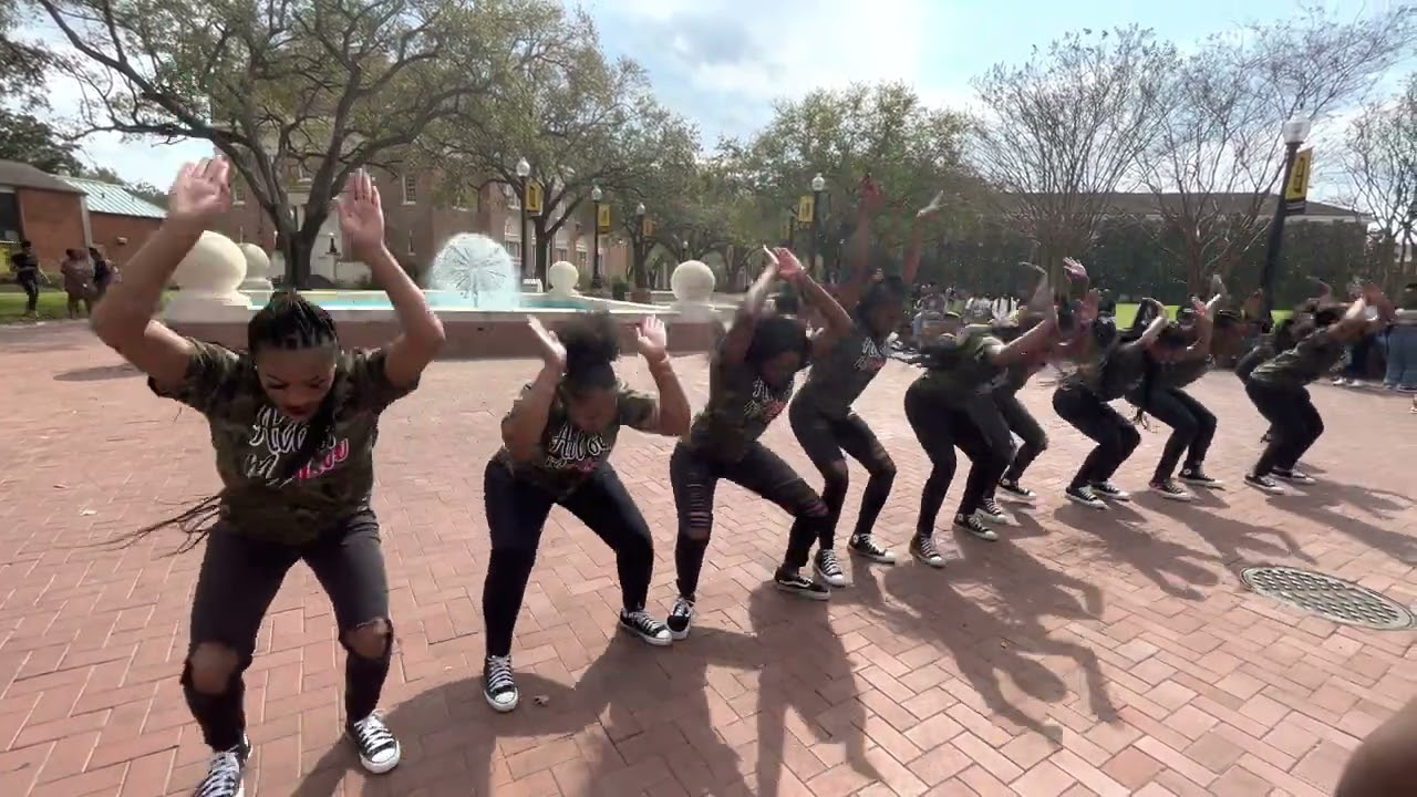 Yard show