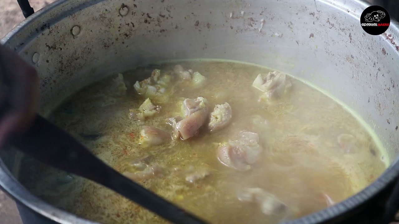 RESEP CARA MEMBUAT SUP KIKIL BABI DENGAN SAYUR BATANG ARES, PIG LEG SOUP WITH YOUNG BANANA STEM
