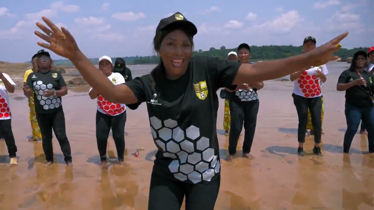 CHORALE  CHO NA  CHO DE DIABLES NOIRS mp4