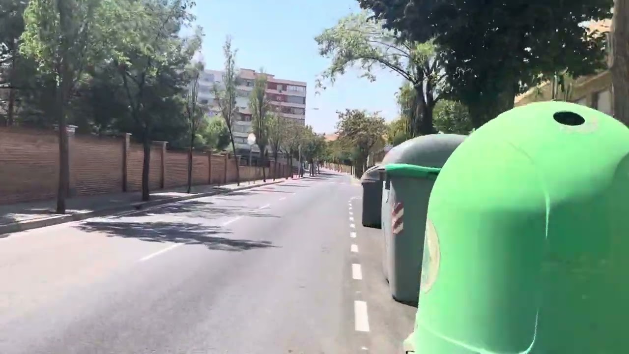 Ola de calor en Tudela ( Navarra ) , termómetros 🌡️ farmacias en bicicleta