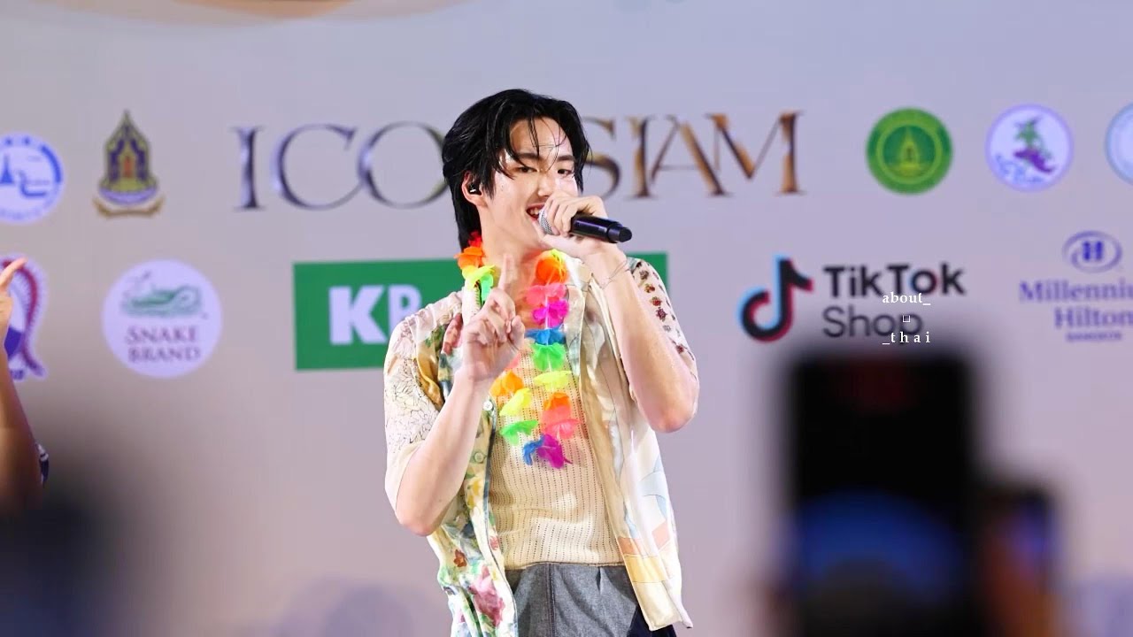 15042024 สายตาหลอกกันไม่ได้ (Eyes don't lie)  - BUS (PHUTATCHAI FOCUS) #ICONSIAMSongkranxBUS