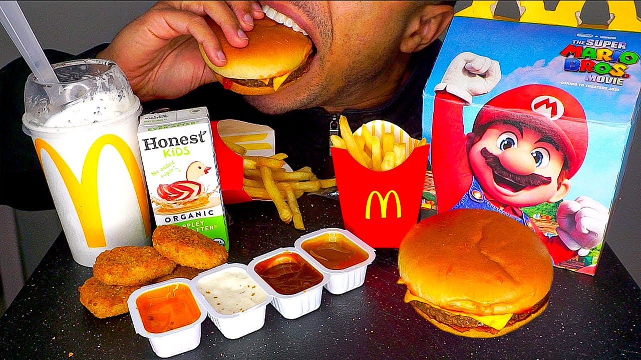 MCDONALD'S CHICKEN NUGGETS HAPPY MEAL CHEESEBURGER FRIES OREO MCFLURRY EATING SHOW MOUTH SOUNDS SUPE