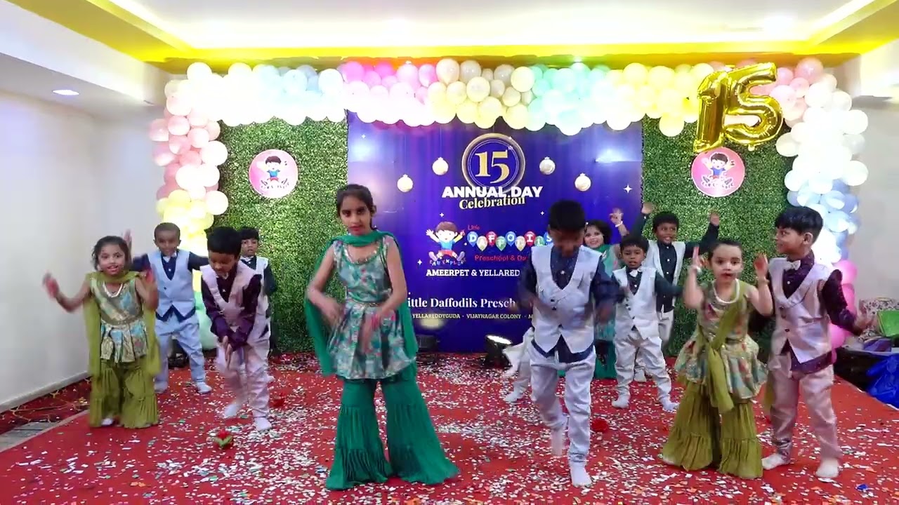 Our little PP1 and PP2 girls and boys their Retro Mix performance.With adorable expressions & moves